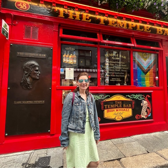 Meet your Posher, Christine - Picture 4 of 4